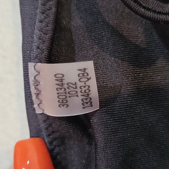 Victoria's Secret Bikini - Picture 7 of 14